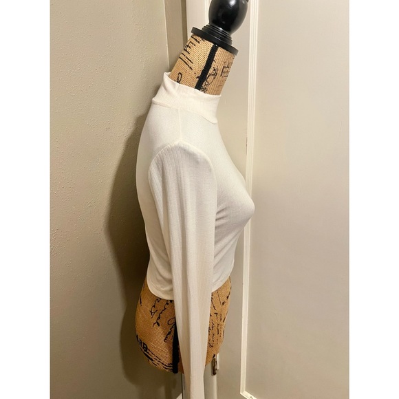 Aritzia Sunday Best Honey Ryder Top - Picture 2 of 6